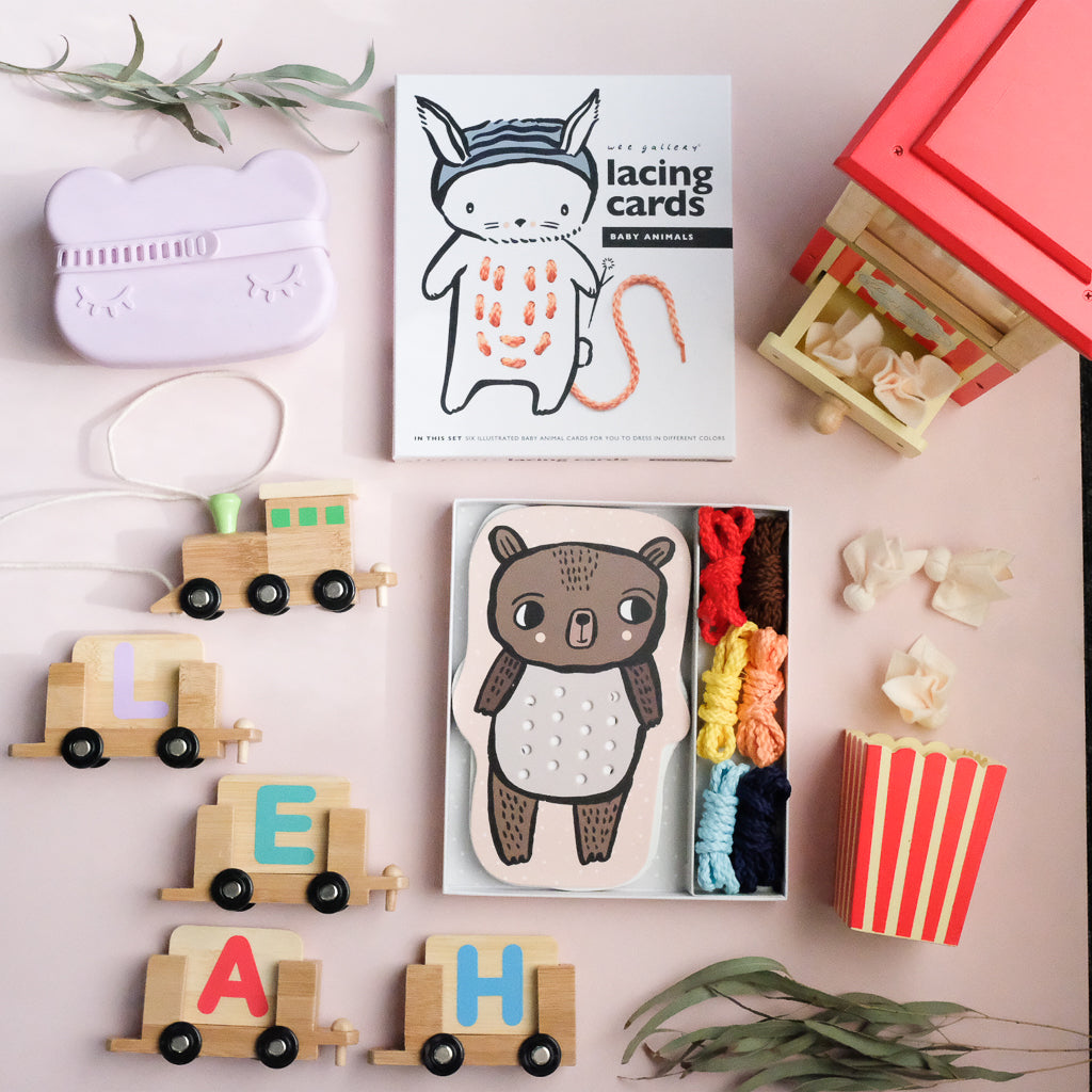 Wee Gallery Lacing Cards - Baby Animals - UrbanBaby shop