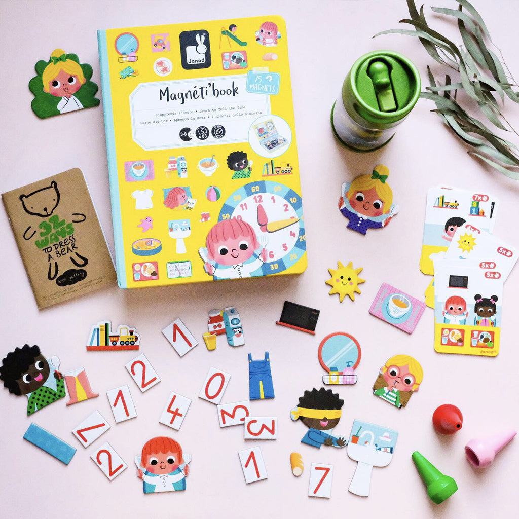 Janod Magneti Book - Learn the Time showing magnetic pieces - UrbanBaby shop