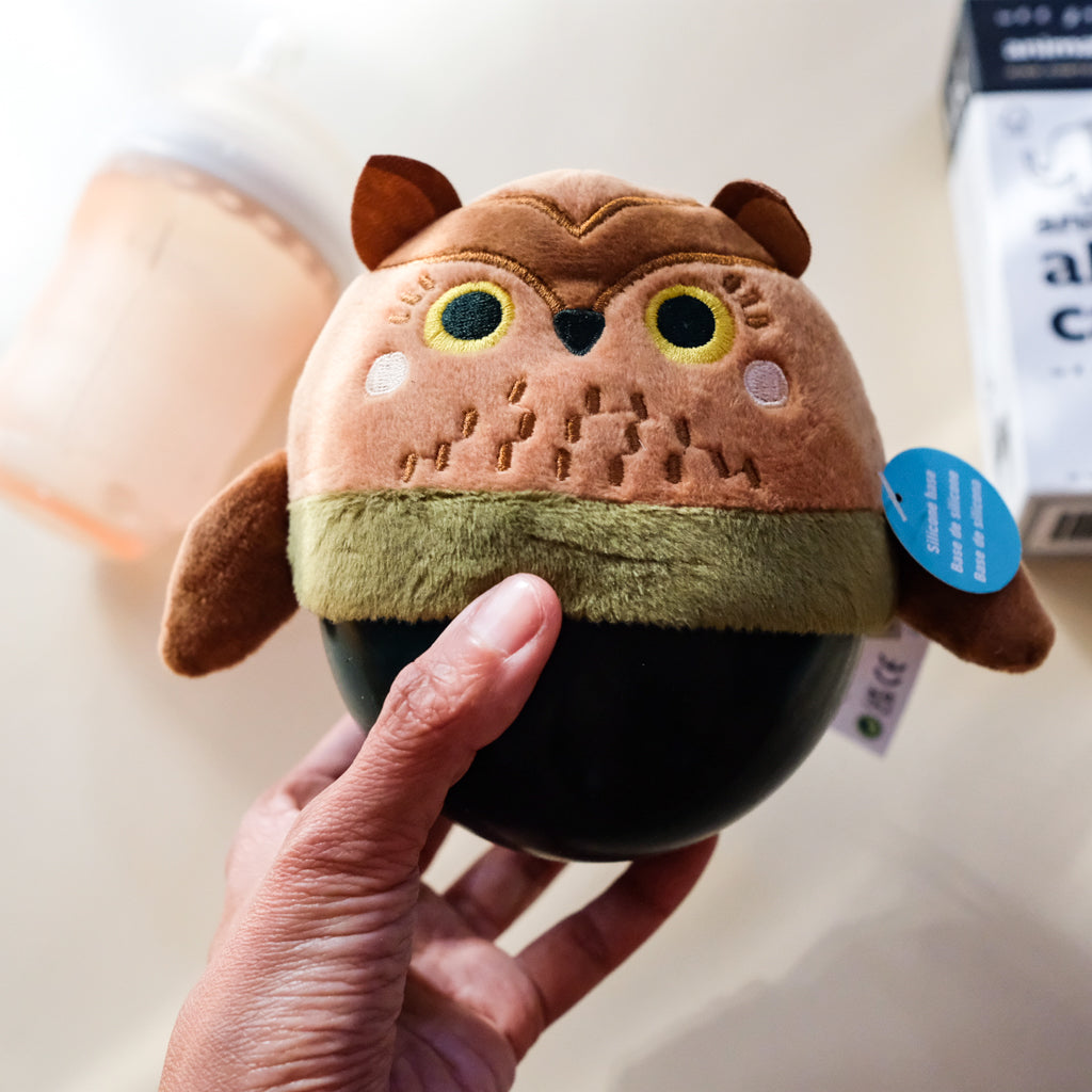 Manhattan Toys Wobbly Bobbly Owl - UrbanBaby shop