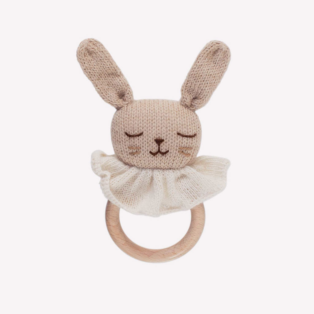 Main Sauvage Bunny Teething Ring Sand - UrbanBaby shop