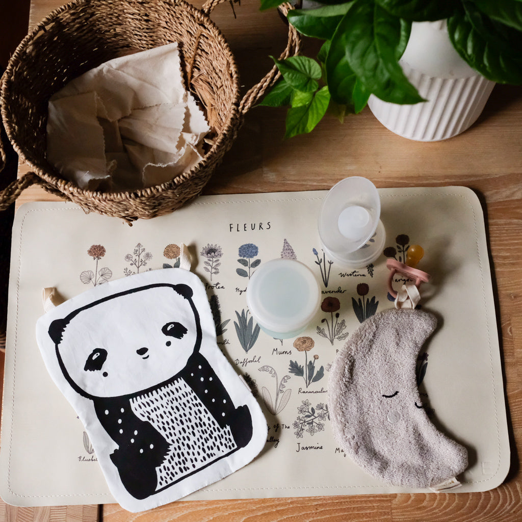 Wee Gallery Organic Crinkle Toy - Panda - UrbanBaby shop